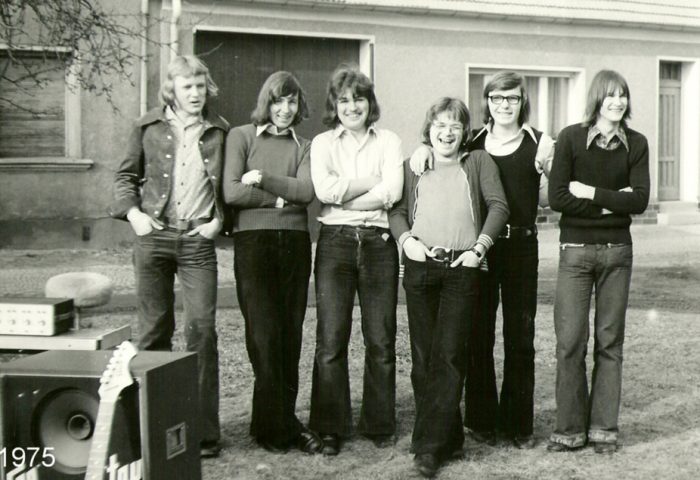 1975-3